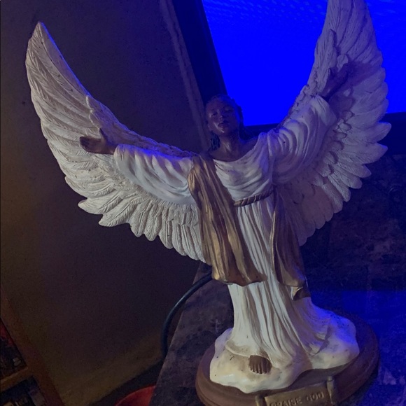 Angel - Picture 3 of 4